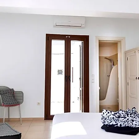 Naxos Superior Triple Balcony 200m From St George Views Saint George